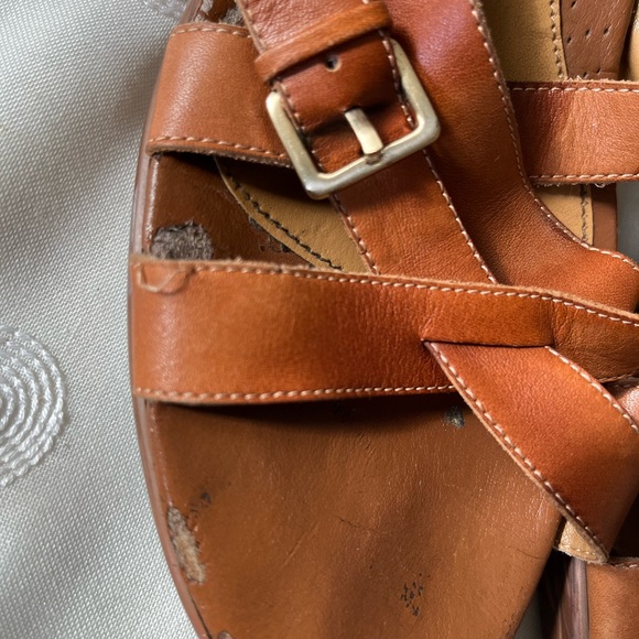 EASY SPIRIT TAN SANDALS WITH A BIT OF PLATFORM. Size 12. - Picture 3 of 5